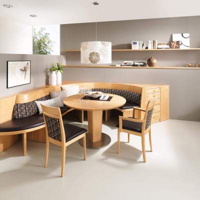 Anrei_vareto_milieu6_birke_lackiert. Mehr Infos? Kontaktieren Sie uns +43 7412 523 83